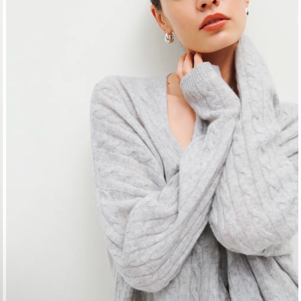 Reformation Giusta Oversized Cashmere Button Cardigan in Light Grey $298 MSRP - Picture 2 of 13